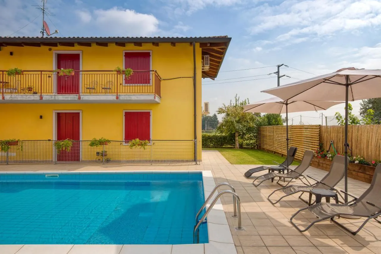 קולה Appartamenti Villa Campo Rosso 0*,  איטליה