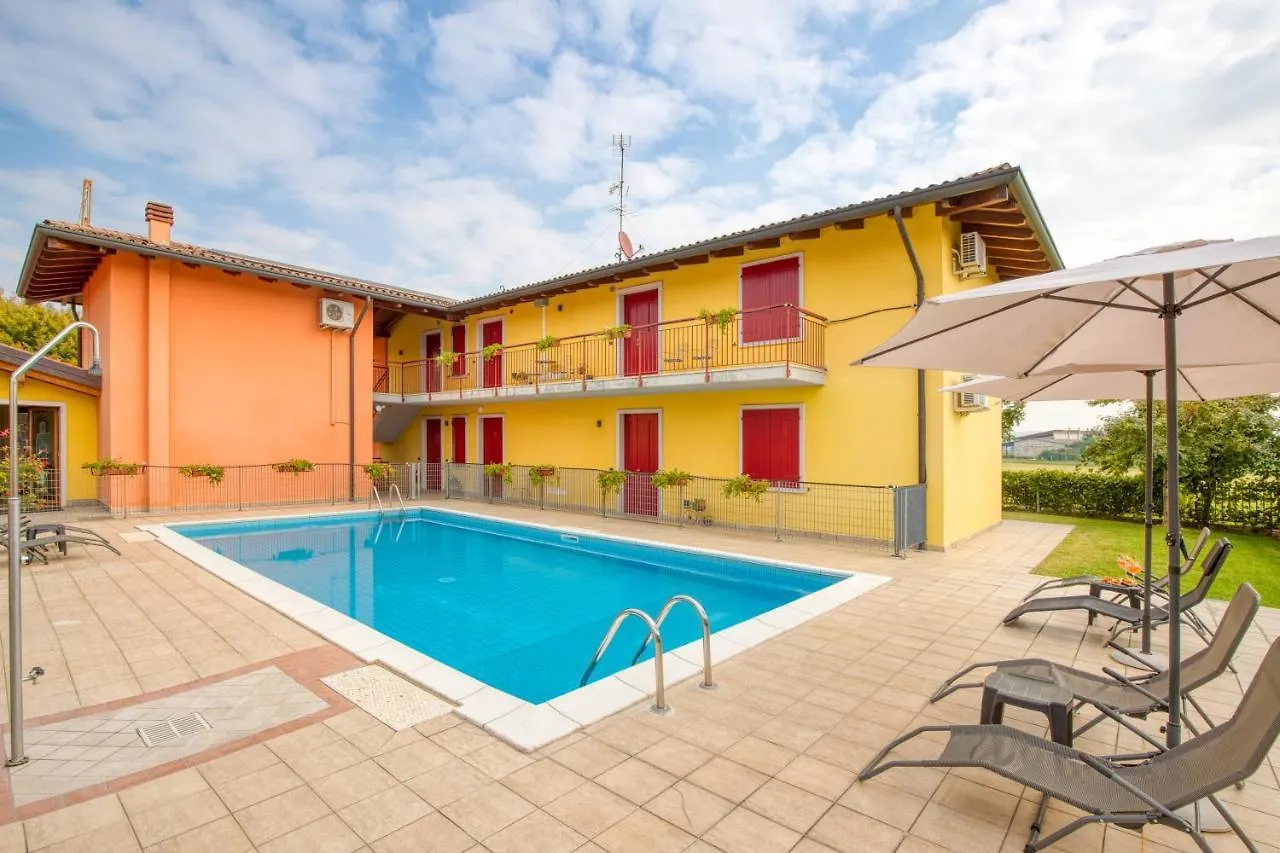 Appartamenti Villa Campo Rosso Colà 0*,